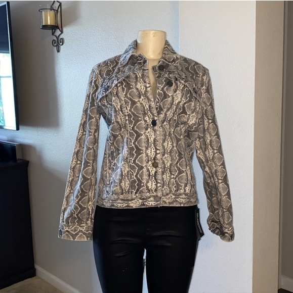 Blank NYC sz xs python print denim jacket - Picture 4 of 8